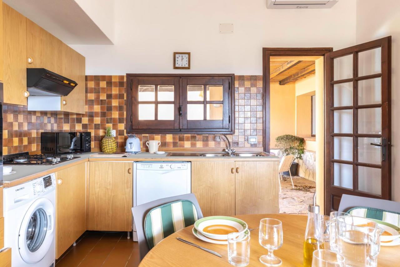 Villa Corallo - Free Wifi - 1Km From The Beach 빌라시미우스 외부 사진